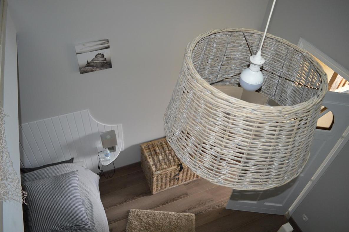 Gite De La Cour Campandré-Valcongrain Zimmer foto